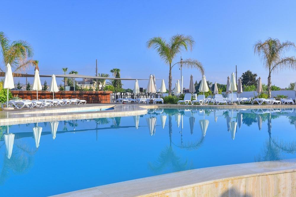 Lebay Beach Hotel Larnaca Esterno foto