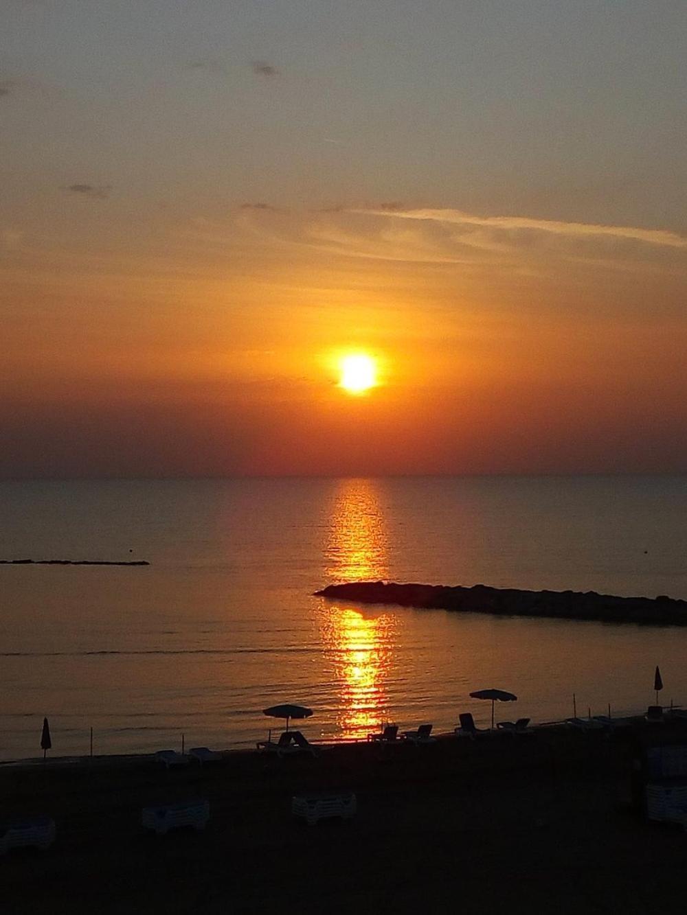 Lebay Beach Hotel Larnaca Esterno foto