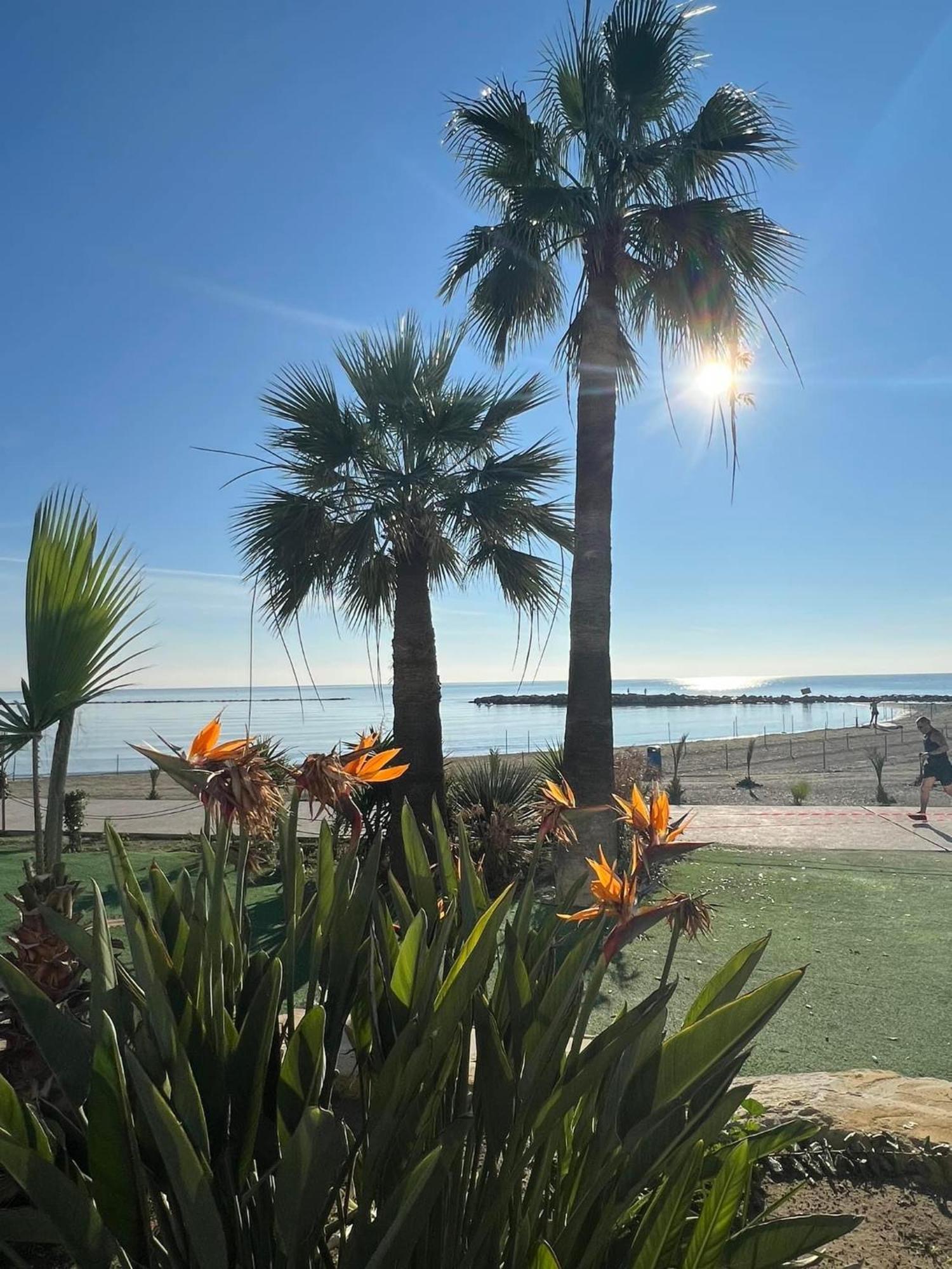 Lebay Beach Hotel Larnaca Esterno foto